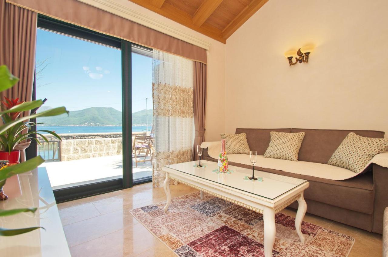 Leut Stone Residence Tivat Exterior photo