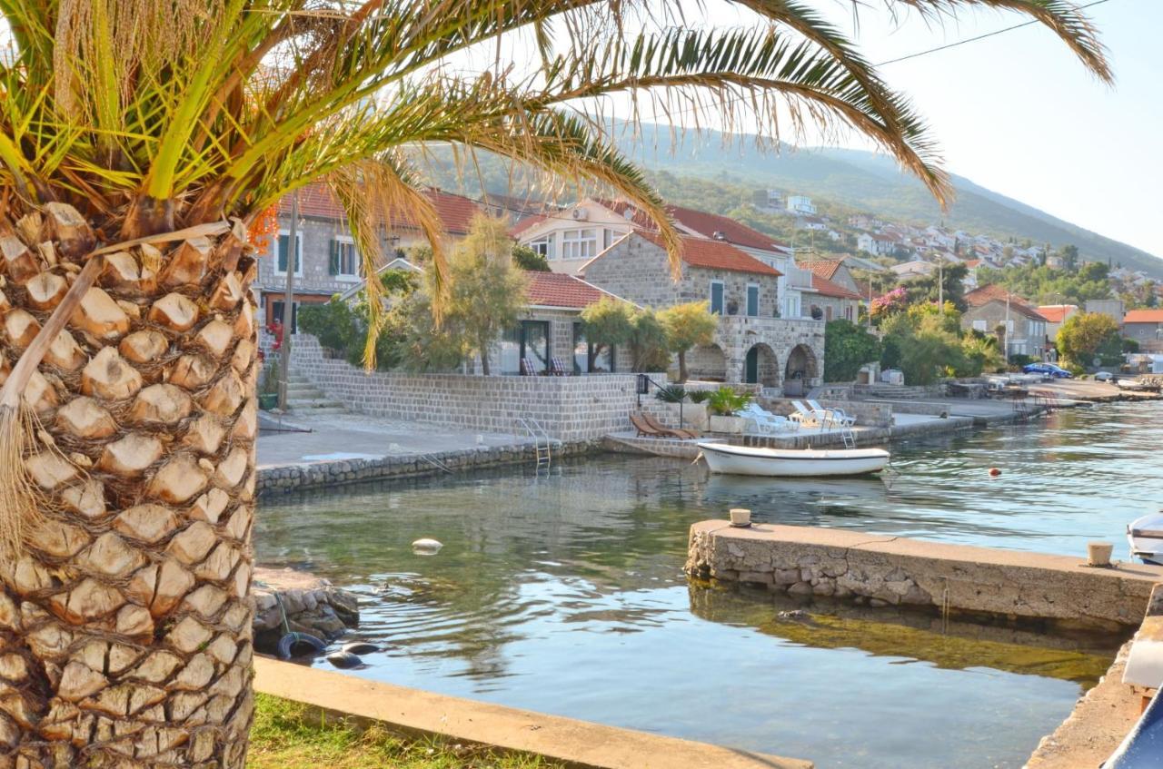 Leut Stone Residence Tivat Exterior photo