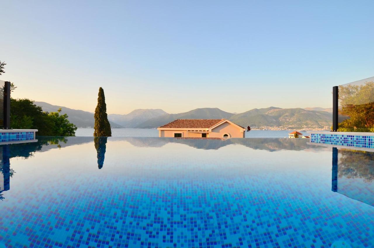 Leut Stone Residence Tivat Exterior photo