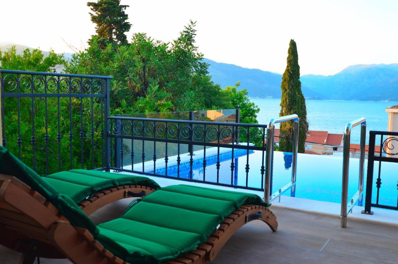 Leut Stone Residence Tivat Exterior photo