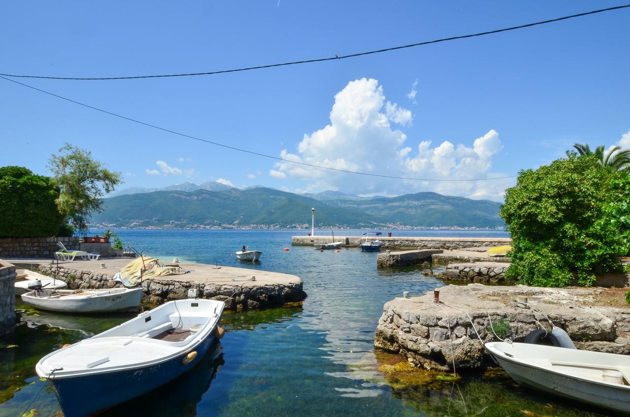 Leut Stone Residence Tivat Exterior photo